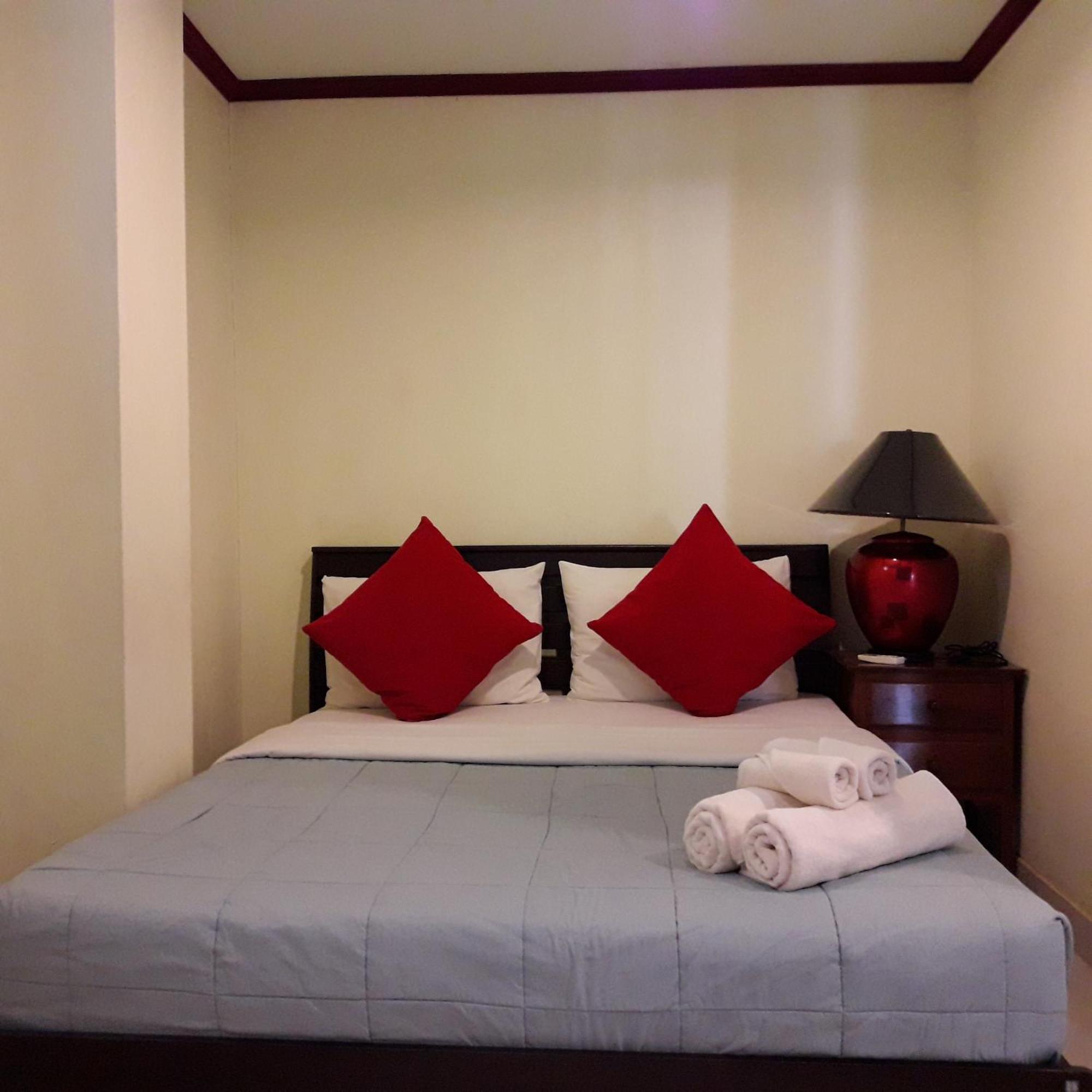 Prince Edouard Apartments & Resort Sha Extra Plus Patong Buitenkant foto